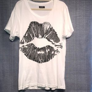 Cute Lips T-shirt
